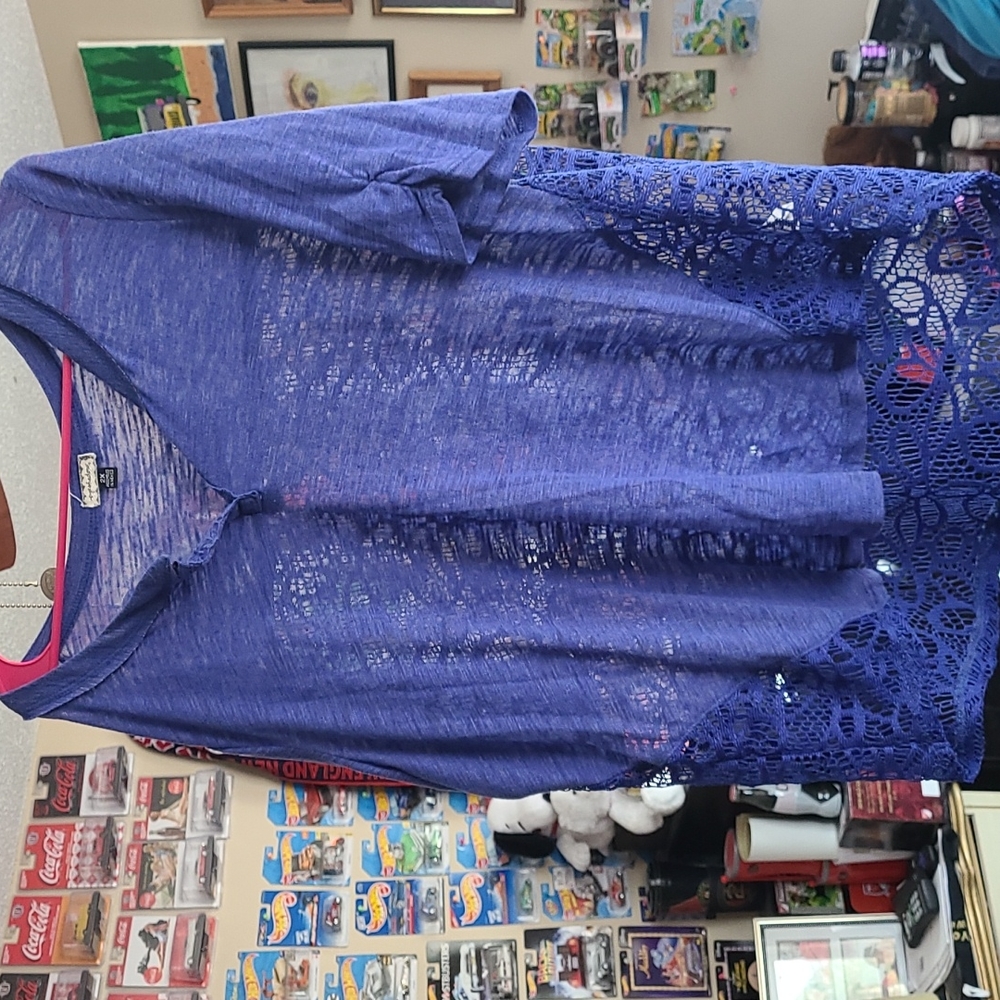 CUTE blue top with lace back